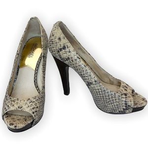 MICHAEL MICHAEL KORS Patent Leather Printed Pumps